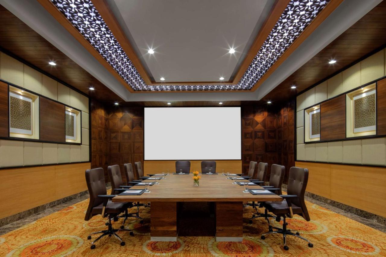 ホテル Radisson Jodhpur ジョードプル エクステリア 写真 Boardroom at the Taj Bengal
