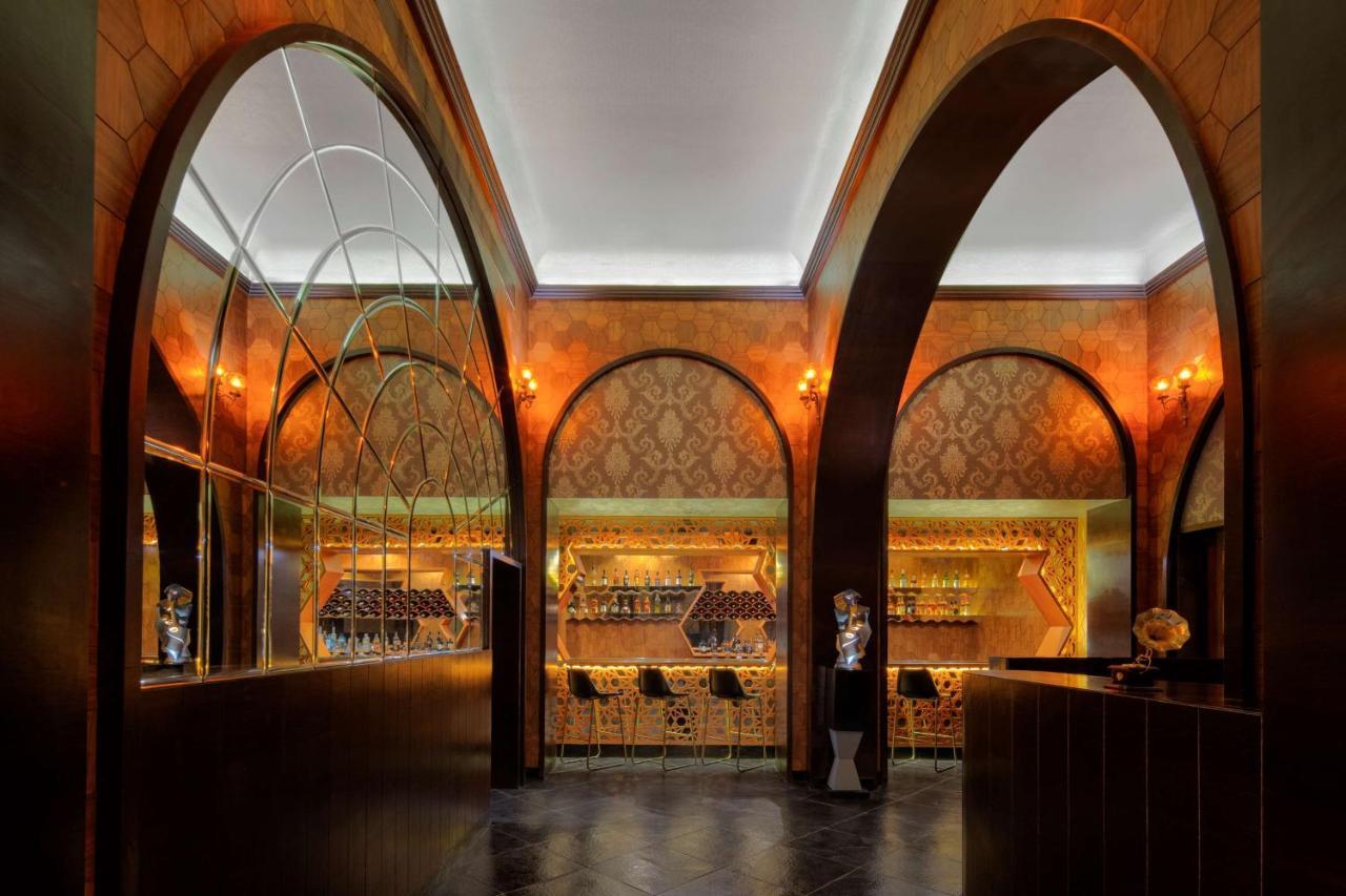 ホテル Radisson Jodhpur ジョードプル エクステリア 写真 The interior of the restaurant