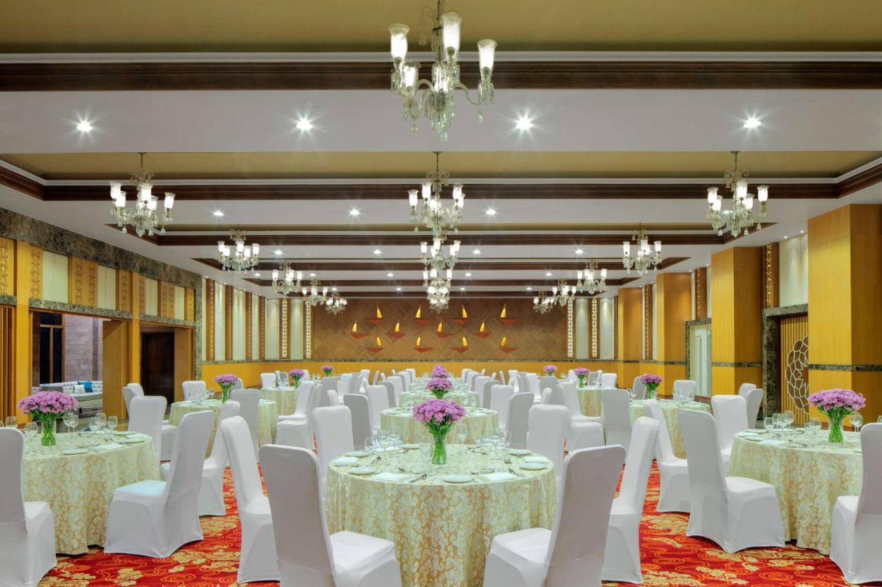 ホテル Radisson Jodhpur ジョードプル エクステリア 写真 The Grand Ballroom