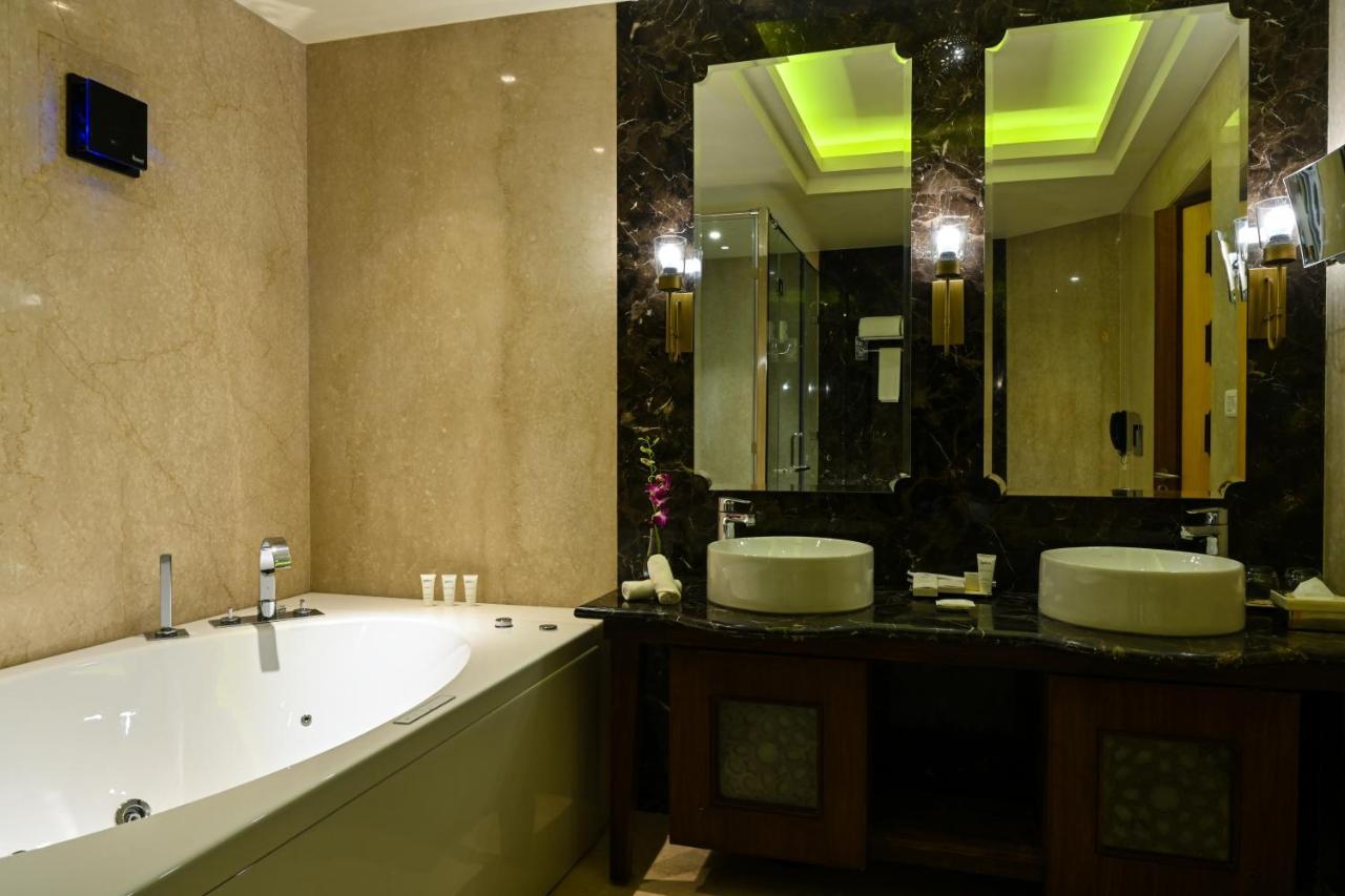 ホテル Radisson Jodhpur ジョードプル エクステリア 写真 Bathroom