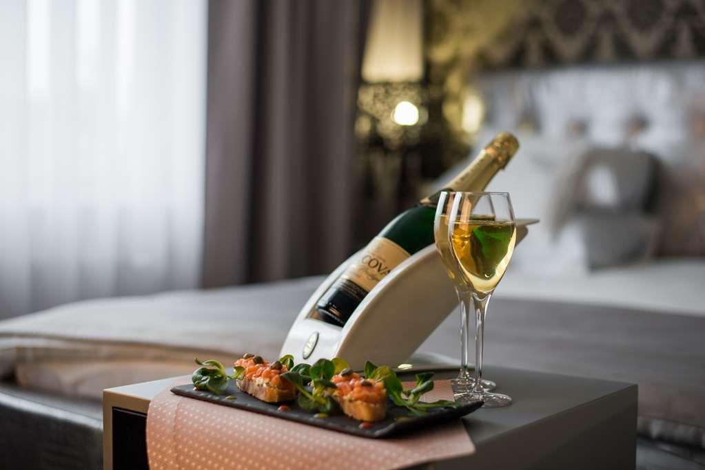 ホテル Radisson Jodhpur ジョードプル 部屋 写真 Champagne