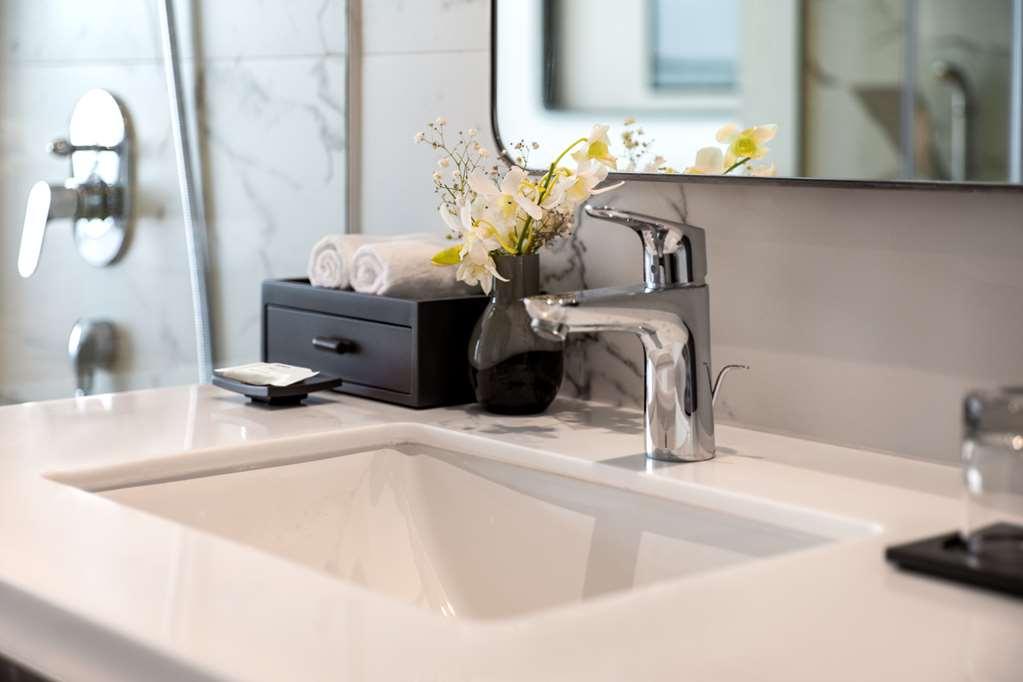 ホテル Radisson Jodhpur ジョードプル 部屋 写真 Bathroom