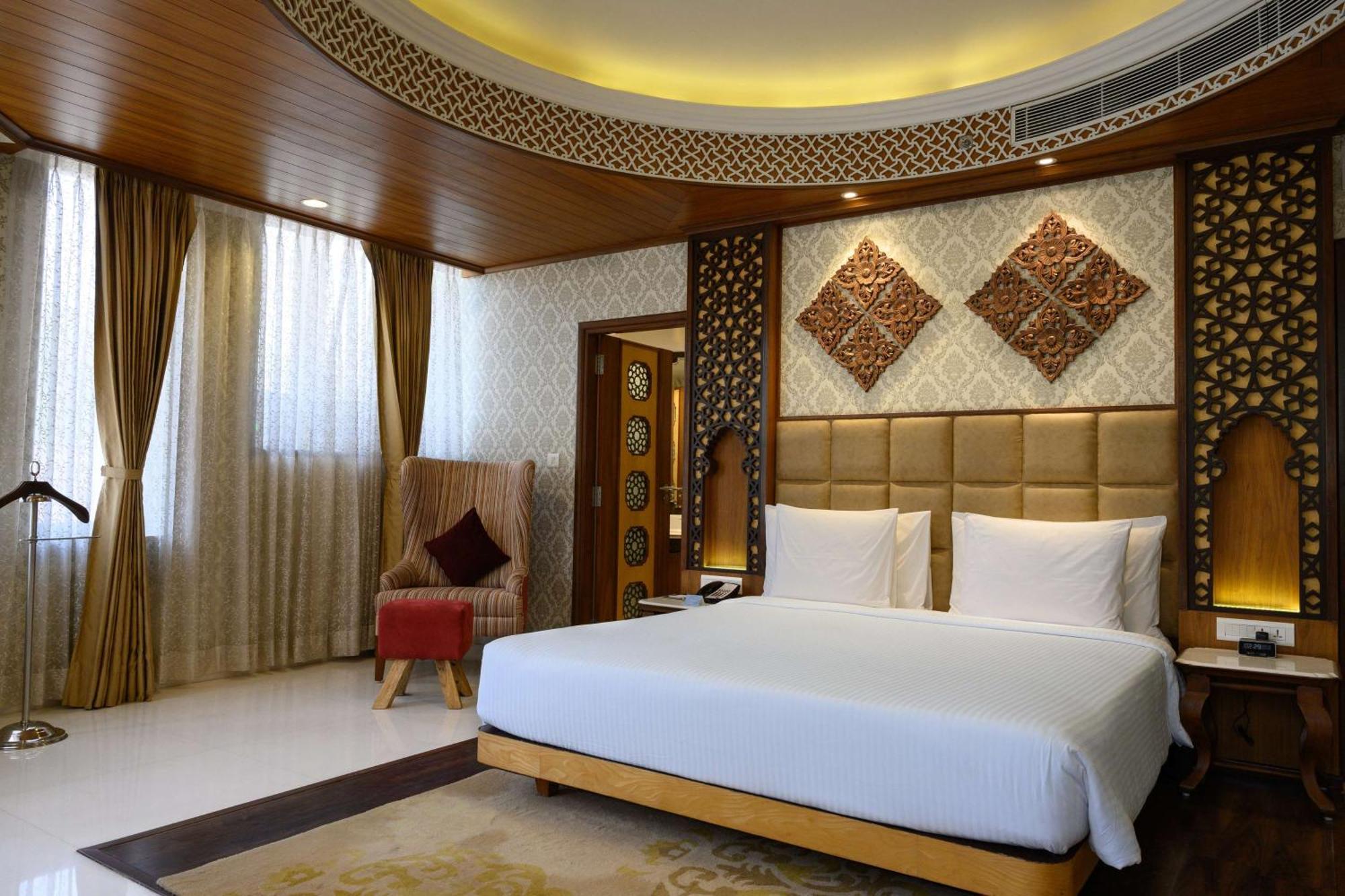 ホテル Radisson Jodhpur ジョードプル エクステリア 写真 Suite room at The Leela Palace, New Delhi