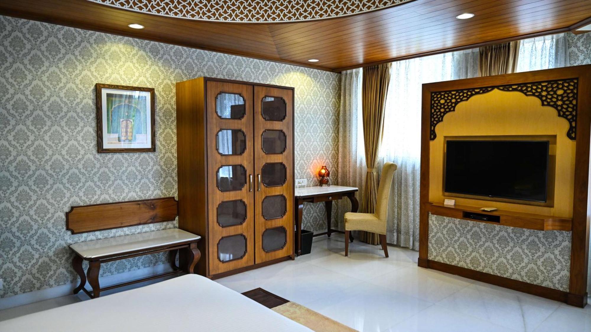 ホテル Radisson Jodhpur ジョードプル エクステリア 写真 A room at the Taj Mahal Palace