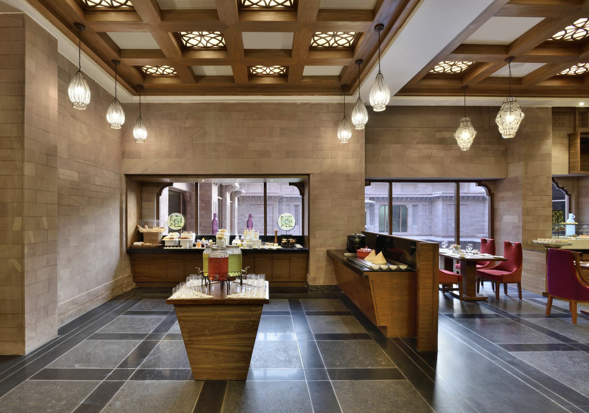 ホテル Radisson Jodhpur ジョードプル エクステリア 写真 The restaurant