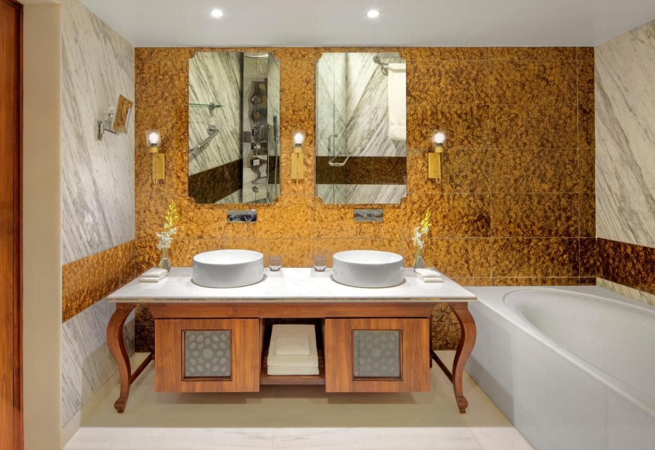 ホテル Radisson Jodhpur ジョードプル エクステリア 写真 Bathroom